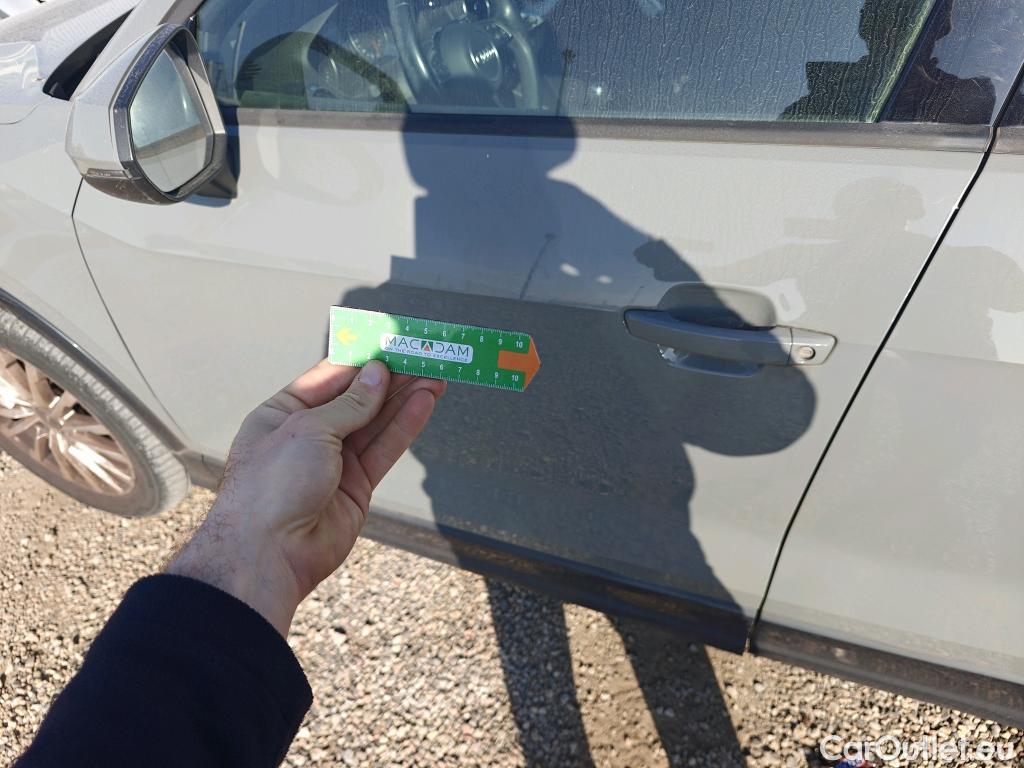  Audi  Q2 AUDI  / 2016 / 5P / todoterreno Design 30 TFSI 85kW (116CV) #19