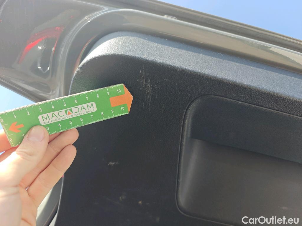  Audi  Q2 AUDI  / 2016 / 5P / todoterreno Design 30 TFSI 85kW (116CV) #8