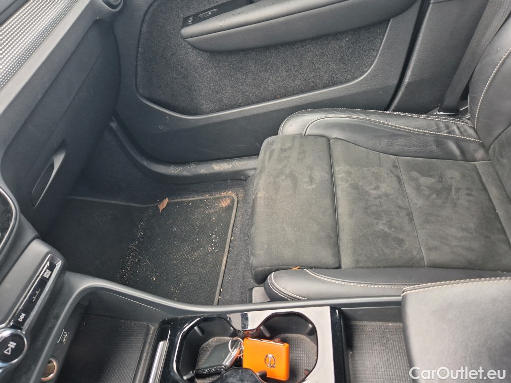  Volvo  XC 40 VOLVO XC40 / 2017 / 5P / todoterreno 1.5 T4 Twin Recharge R-Design Auto #14