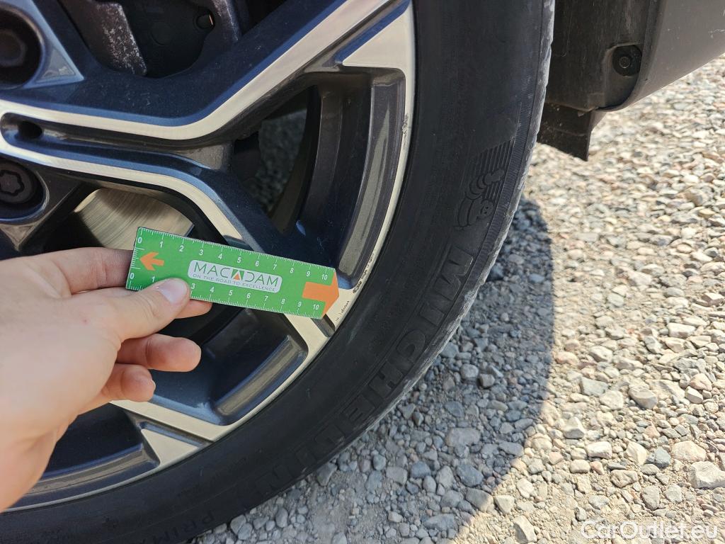  Bmw  X1 BMW  / 2019 / 5P / todoterreno sDrive18d #3