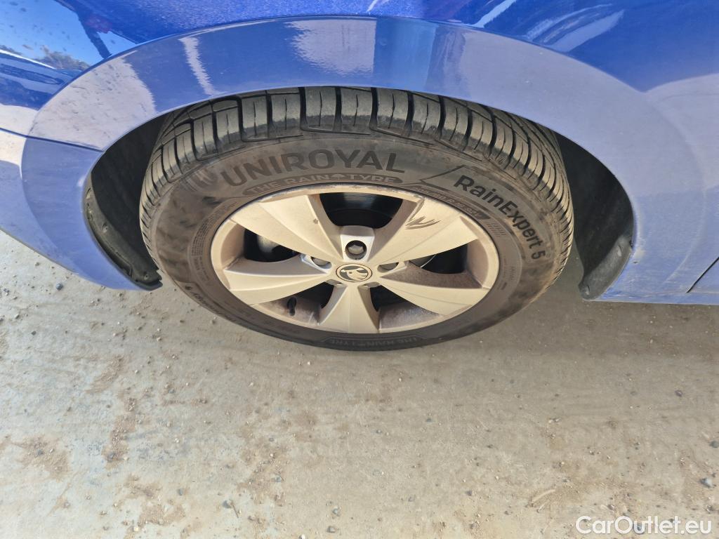  Skoda  Octavia SKODA  / 2020 / 5P / berlina con portón 2.0 TDI 110kW (150CV) Manual Ambition #5