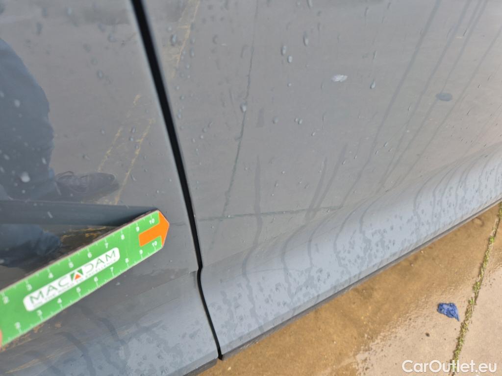  Volvo  XC 40 VOLVO XC40 / 2017 / 5P / todoterreno 1.5 T4 Twin Recharge R-Design Auto #25