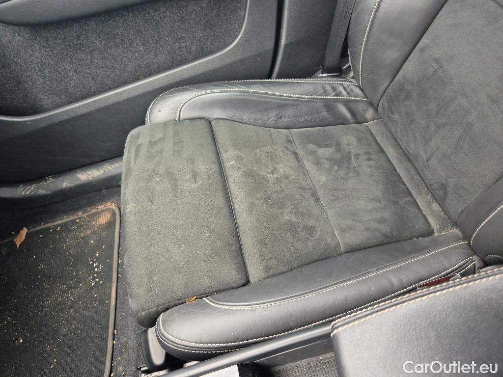  Volvo  XC 40 VOLVO XC40 / 2017 / 5P / todoterreno 1.5 T4 Twin Recharge R-Design Auto #9