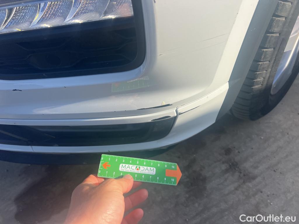  Volkswagen  T-ROC VOLKSWAGEN  / 2017 / 5P / todoterreno Advance R-Line 1.0 TSI 81kW (110CV) #39