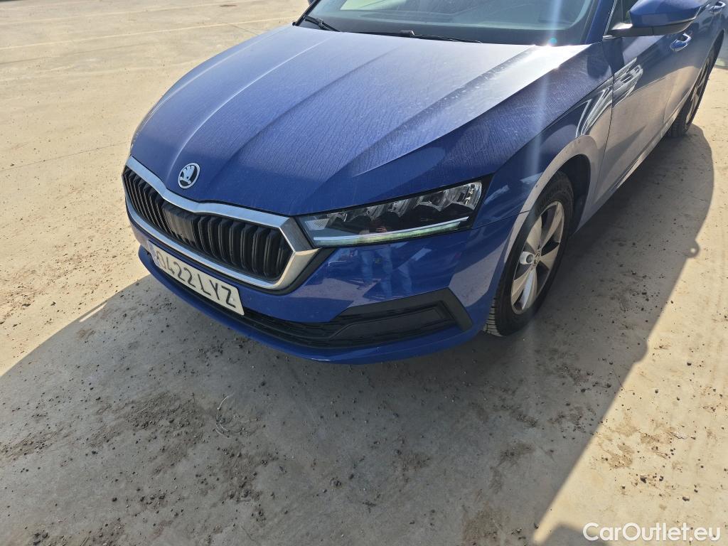  Skoda  Octavia SKODA  / 2020 / 5P / berlina con portón 2.0 TDI 110kW (150CV) Manual Ambition #16
