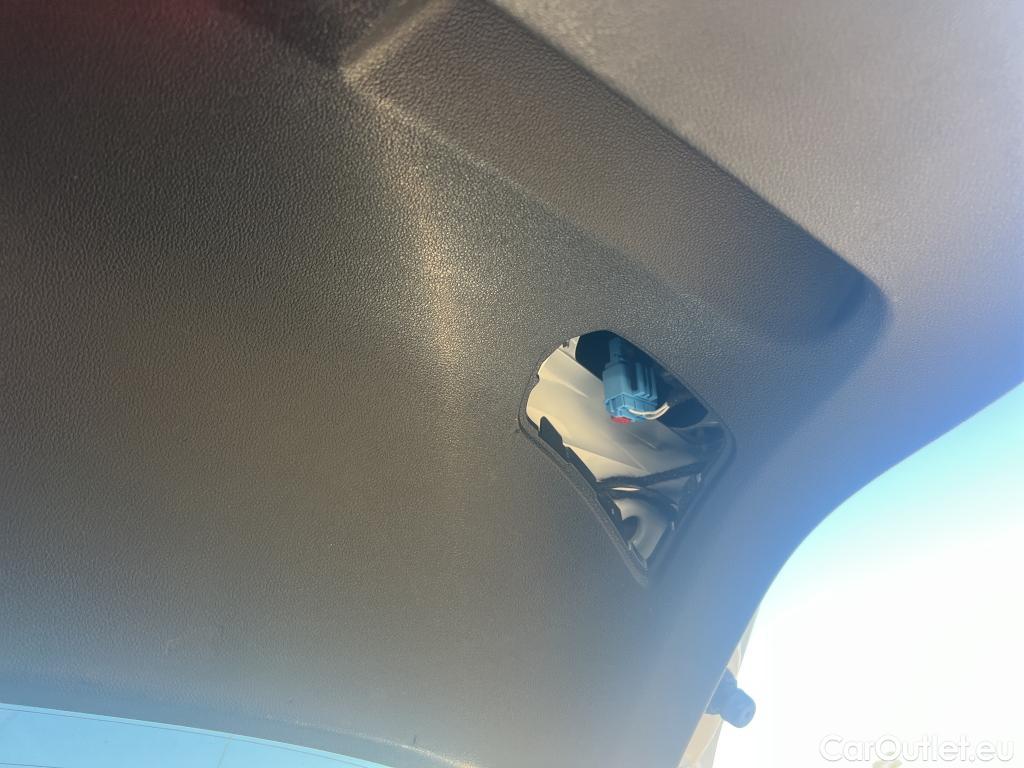  Volkswagen  T-ROC VOLKSWAGEN  / 2017 / 5P / todoterreno Advance R-Line 1.0 TSI 81kW (110CV) #28