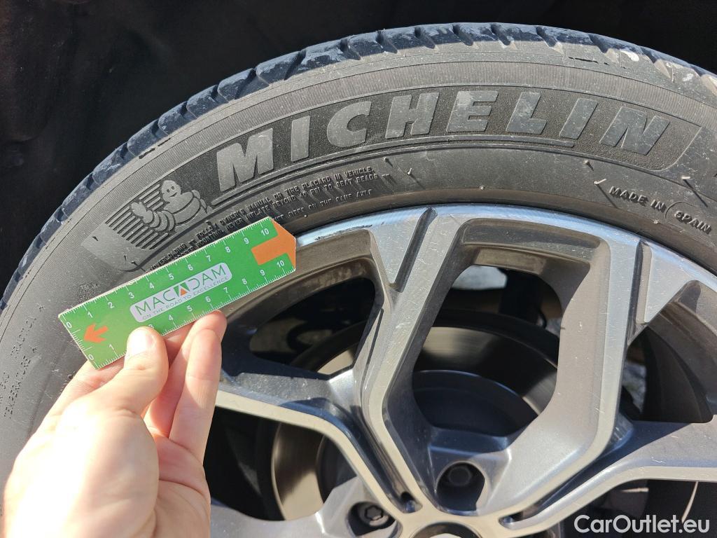  Bmw  X1 BMW  / 2019 / 5P / todoterreno sDrive18d #38