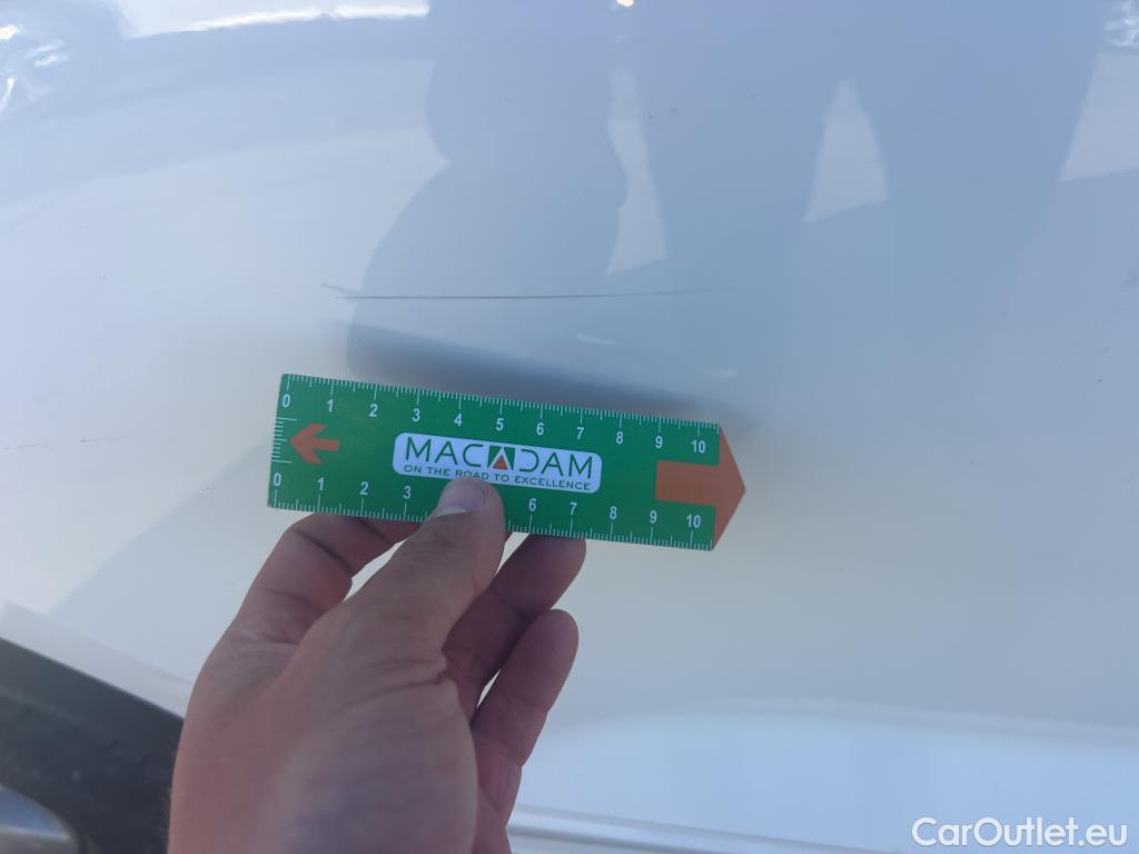  Volkswagen  T-ROC VOLKSWAGEN  / 2017 / 5P / todoterreno Advance R-Line 1.0 TSI 81kW (110CV) #17