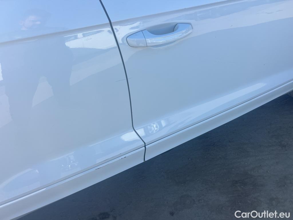  Volkswagen  T-ROC VOLKSWAGEN  / 2017 / 5P / todoterreno Advance R-Line 1.0 TSI 81kW (110CV) #13