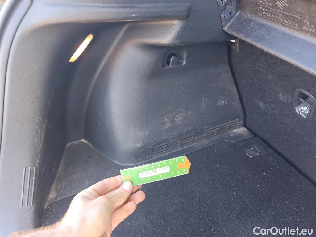  Hyundai  Konna HYUNDAI Kona / 2020 / 5P / todoterreno 1.6 GDI HEV Maxx DCT #46