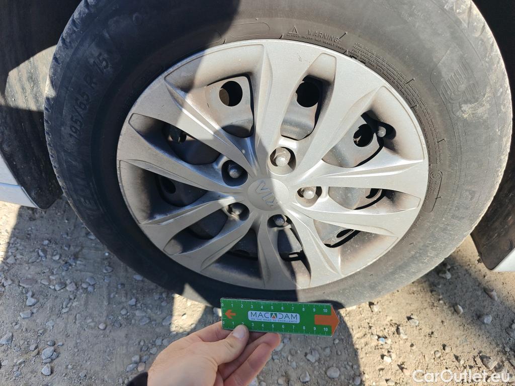  KIA  Cee'd KIA Ceed / 2018 / 5P / berlina con portón 1.0 T-GDi 88kW (120CV) Concept #36