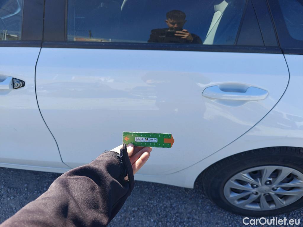  KIA  Cee'd KIA Ceed / 2018 / 5P / berlina con portón 1.0 T-GDi 88kW (120CV) Concept #5