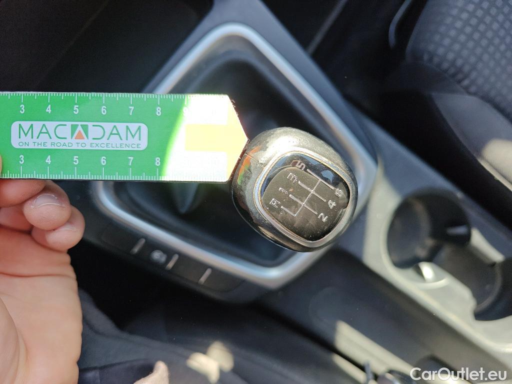  KIA  Cee'd KIA Ceed / 2018 / 5P / berlina con portón 1.0 T-GDi 88kW (120CV) Concept #31