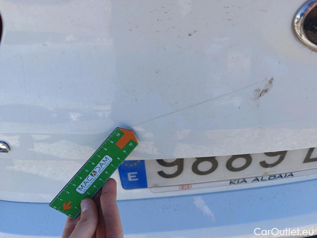  KIA  Cee'd KIA Ceed / 2018 / 5P / berlina con portón 1.0 T-GDi 88kW (120CV) Concept #2