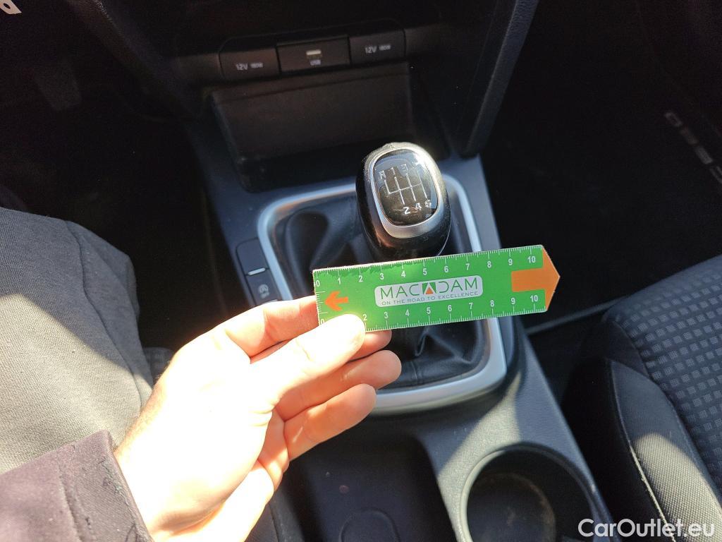  KIA  Cee'd KIA Ceed / 2018 / 5P / berlina con portón 1.0 T-GDi 88kW (120CV) Concept #30