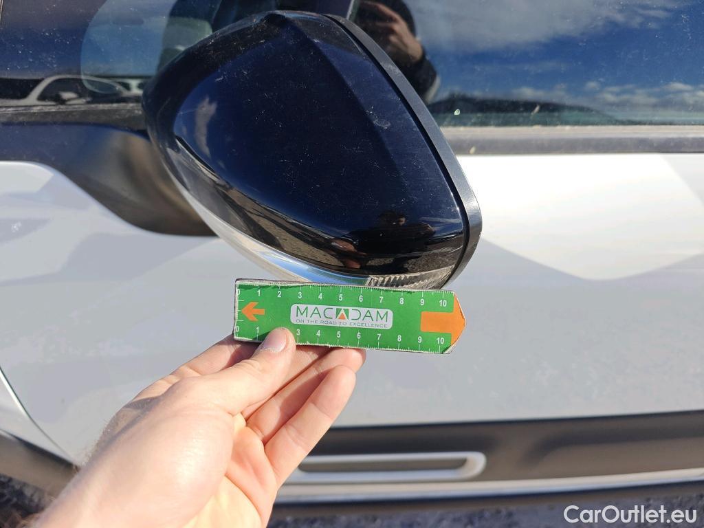  Citroen  C3 CITROEN  / 2020 / 5P / berlina con portón BlueHDi 75KW (100CV) S&S FEEL #39