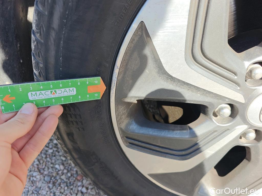  Hyundai  Konna HYUNDAI Kona / 2020 / 5P / todoterreno 1.6 GDI HEV Maxx DCT #23