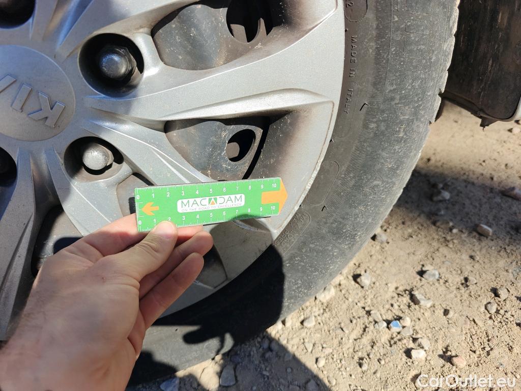  KIA  Cee'd KIA Ceed / 2018 / 5P / berlina con portón 1.0 T-GDi 88kW (120CV) Concept #37