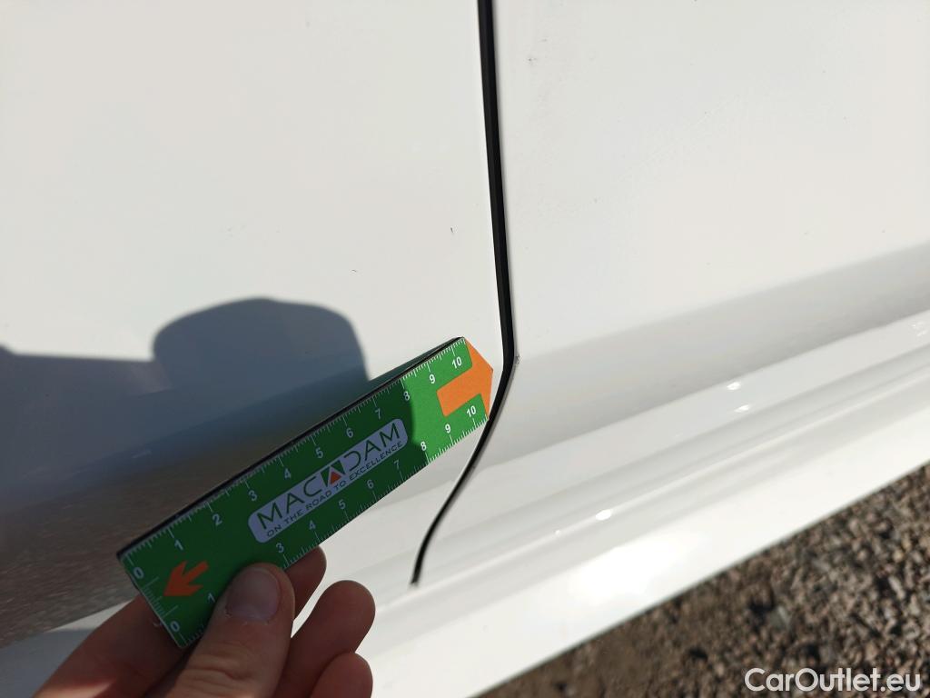  Mercedes  G-Klasee MERCEDES-BENZ GLE / 2018 / 5P / todoterreno GLE 300 d 4MATIC #26