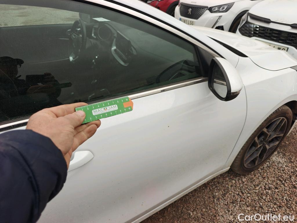  KIA  Cee'd KIA Ceed Tourer / 2021 / 5P / familiar Tourer 1.0 T-GDi 88kW (120CV) Tech #25