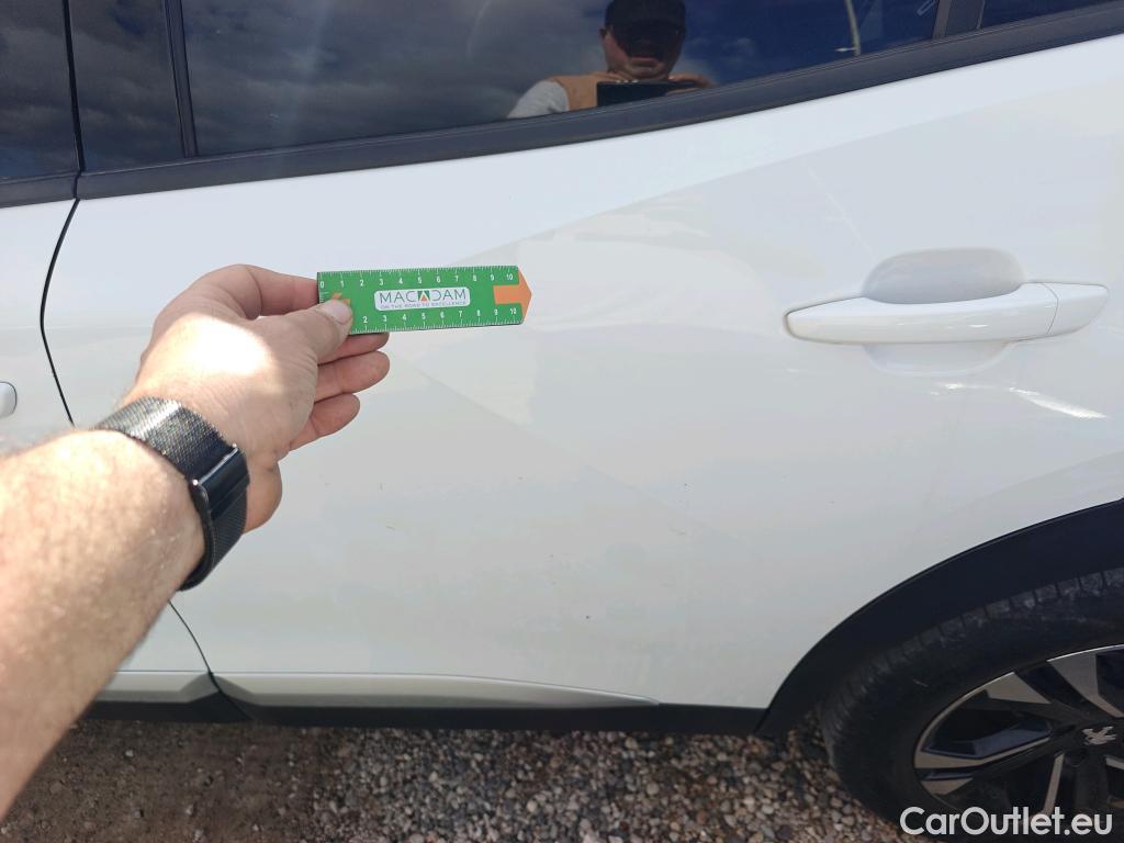  Peugeot  2008 PEUGEOT  / 2019 / 5P / todoterreno Allure BlueHDI 81kW (110CV) #16