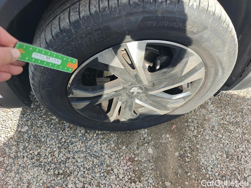  Peugeot  2008 PEUGEOT  / 2019 / 5P / todoterreno Allure BlueHDI 81kW (110CV) #6