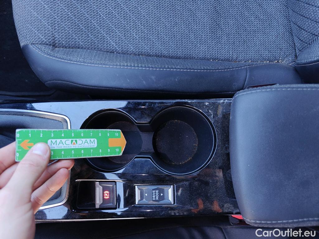  Peugeot  2008 PEUGEOT  / 2023 / 5P / todoterreno Style Gasolina 100 S&S 6 Vel. MAN(SP) #23