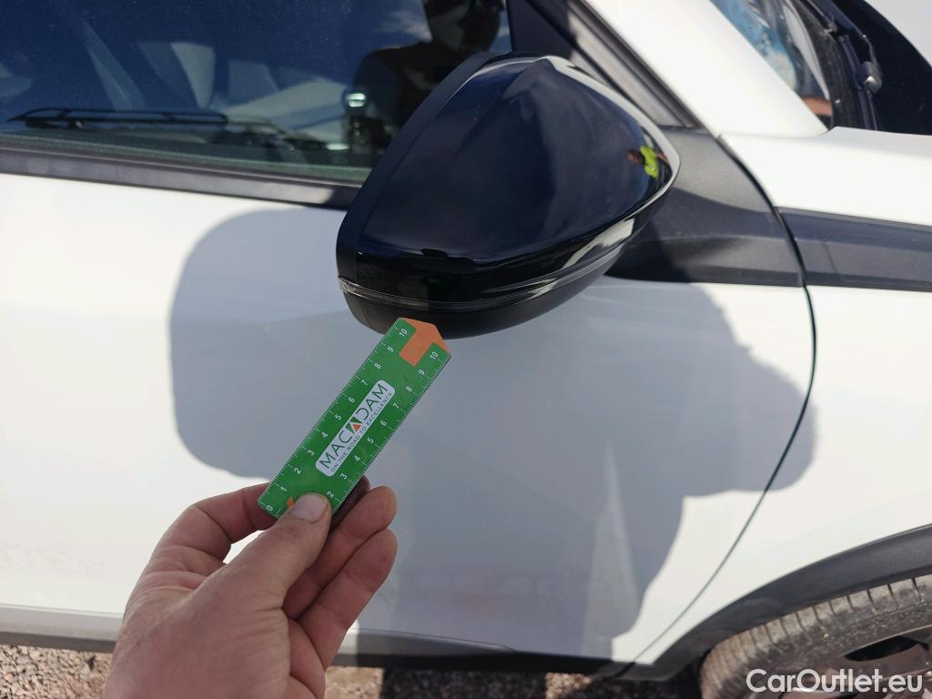  Peugeot  2008 PEUGEOT  / 2019 / 5P / todoterreno Allure BlueHDI 81kW (110CV) #34