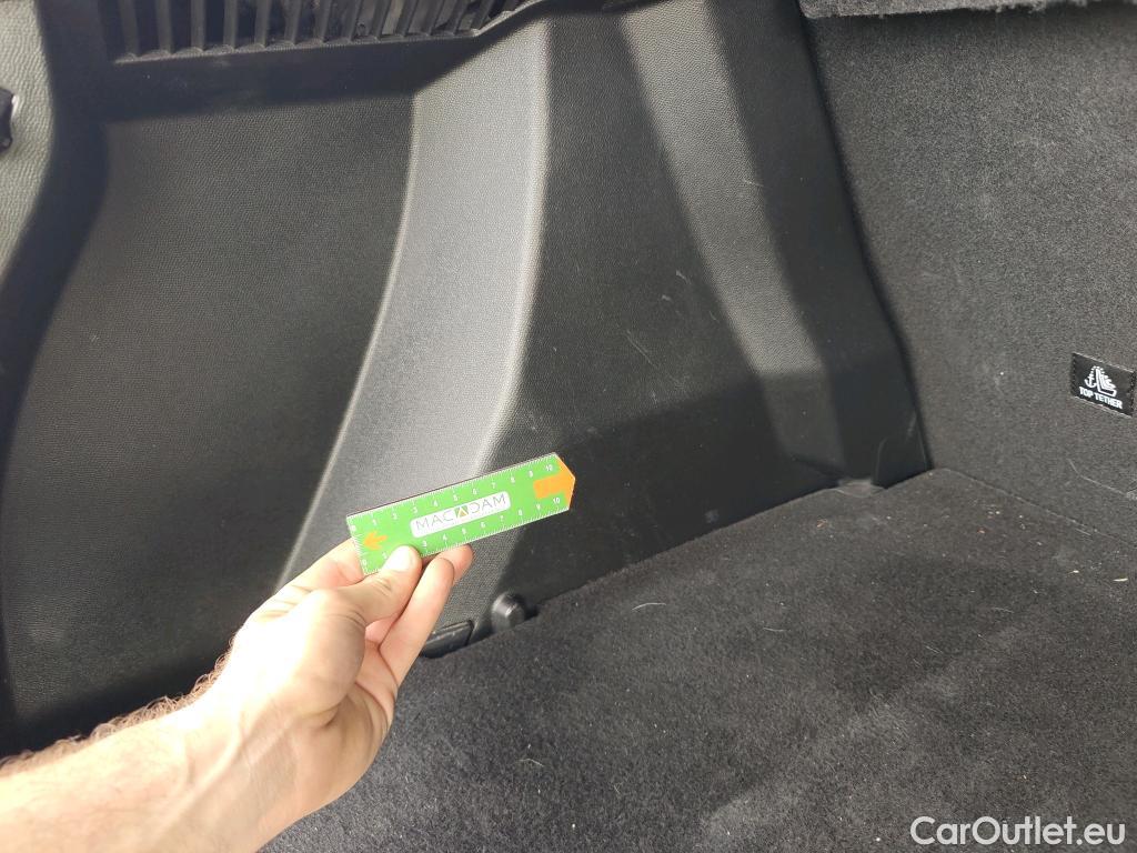  Peugeot  2008 PEUGEOT  / 2019 / 5P / todoterreno Allure BlueHDI 81kW (110CV) #5