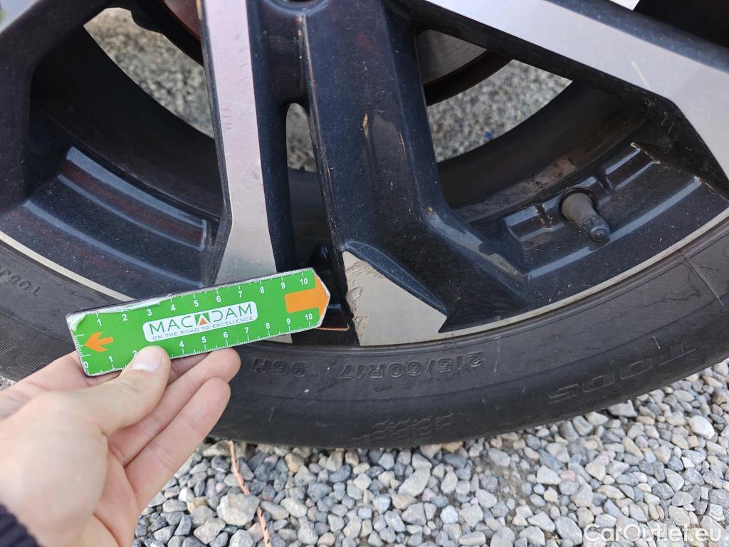  Peugeot  2008  Allure 1.5 HDi 110CV MT6 E6d #42