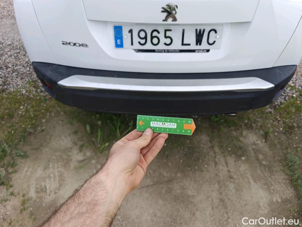  Peugeot  2008 PEUGEOT  / 2019 / 5P / todoterreno Allure BlueHDI 81kW (110CV) #12