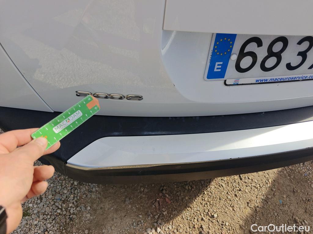  Peugeot  2008 PEUGEOT  / 2019 / 5P / todoterreno Allure BlueHDI 81kW (110CV) #4