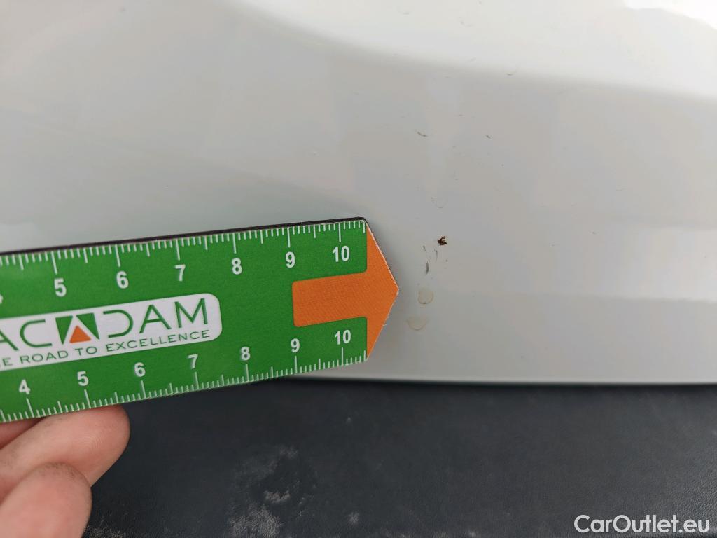  Peugeot  2008 PEUGEOT  / 2019 / 5P / todoterreno Allure BlueHDI 81kW (110CV) #32