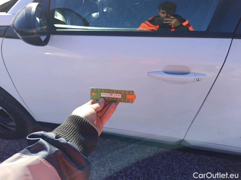  Peugeot  2008  Allure 1.5 HDi 110CV MT6 E6d #8