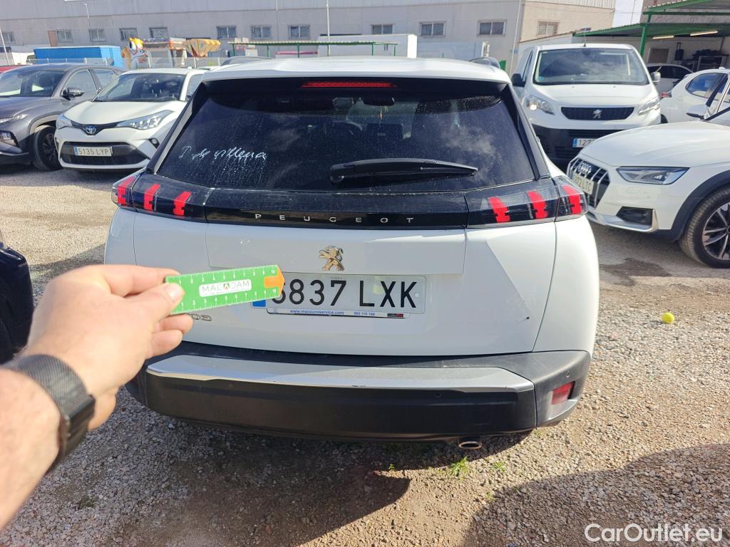  Peugeot  2008 PEUGEOT  / 2019 / 5P / todoterreno Allure BlueHDI 81kW (110CV) #10