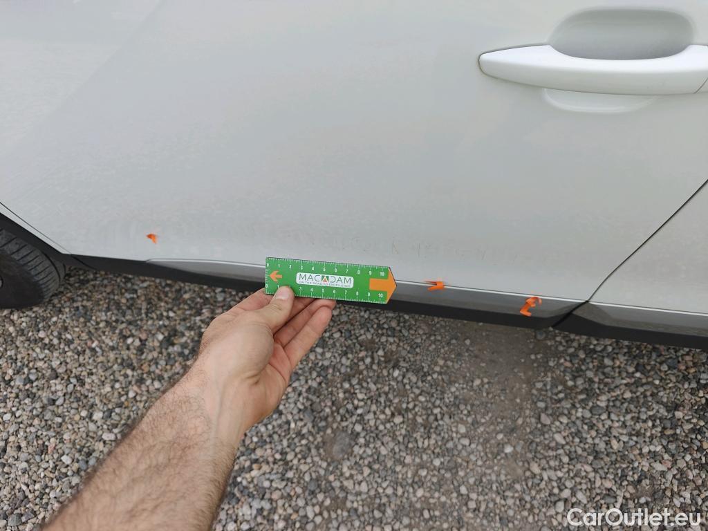  Peugeot  2008 PEUGEOT  / 2019 / 5P / todoterreno Allure BlueHDI 81kW (110CV) #7