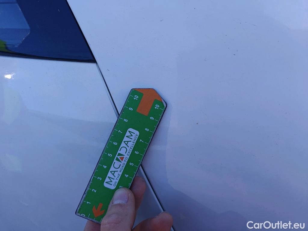  Peugeot  2008  Allure 1.5 HDi 110CV MT6 E6d #37