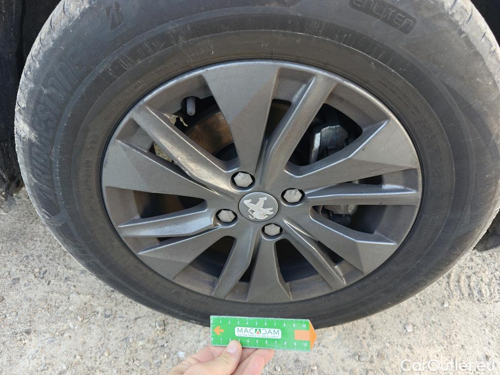  Peugeot  2008  Active Pack 1.2 PureTech 130CV MT6 E6d #56