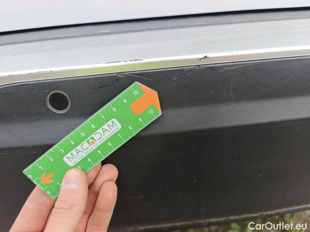  Peugeot  2008 PEUGEOT  / 2019 / 5P / todoterreno Allure BlueHDI 81kW (110CV) #13