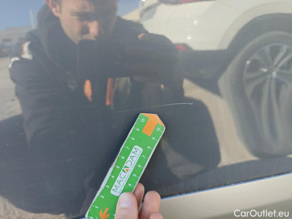  Peugeot  2008 PEUGEOT  / 2023 / 5P / todoterreno Style Gasolina 100 S&S 6 Vel. MAN(SP) #19