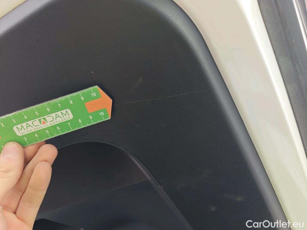  Peugeot  2008 PEUGEOT  / 2019 / 5P / todoterreno Allure BlueHDI 81kW (110CV) #2