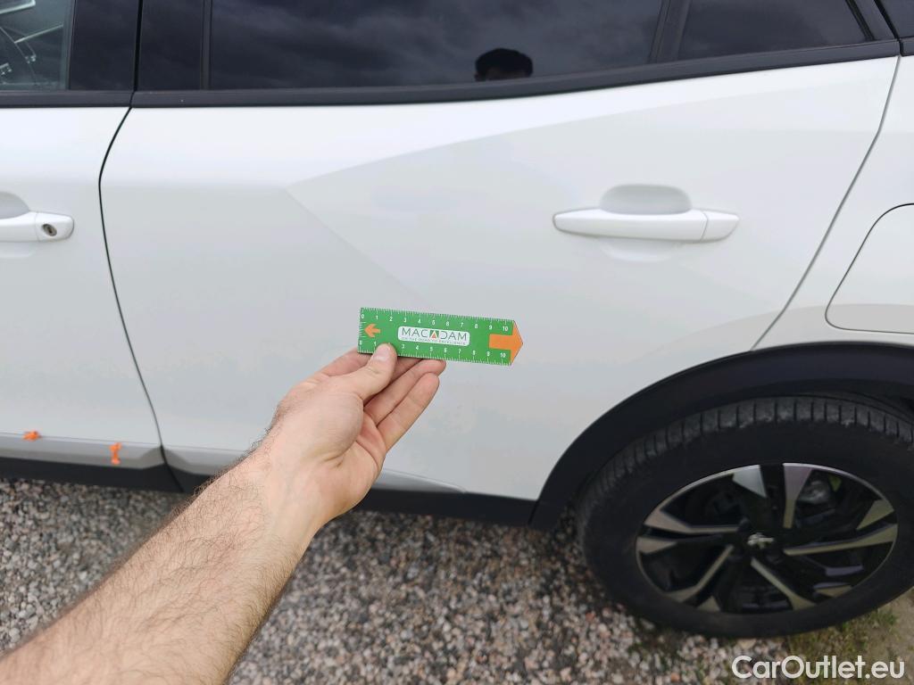  Peugeot  2008 PEUGEOT  / 2019 / 5P / todoterreno Allure BlueHDI 81kW (110CV) #33