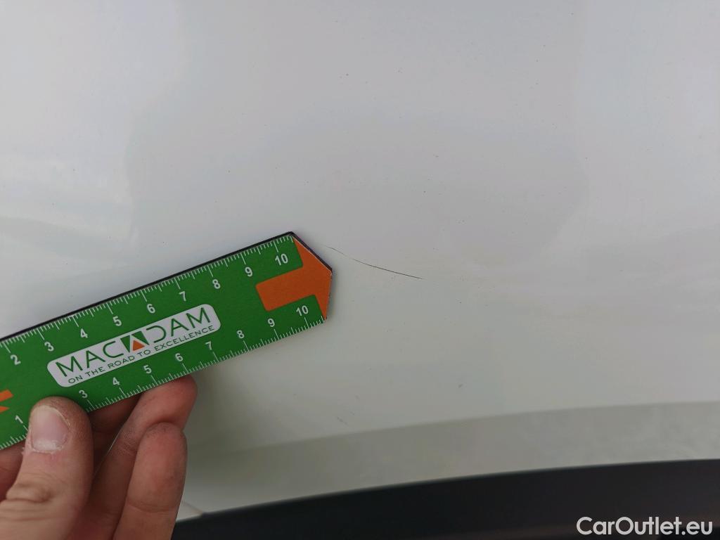  Peugeot  2008 PEUGEOT  / 2019 / 5P / todoterreno Allure BlueHDI 81kW (110CV) #38