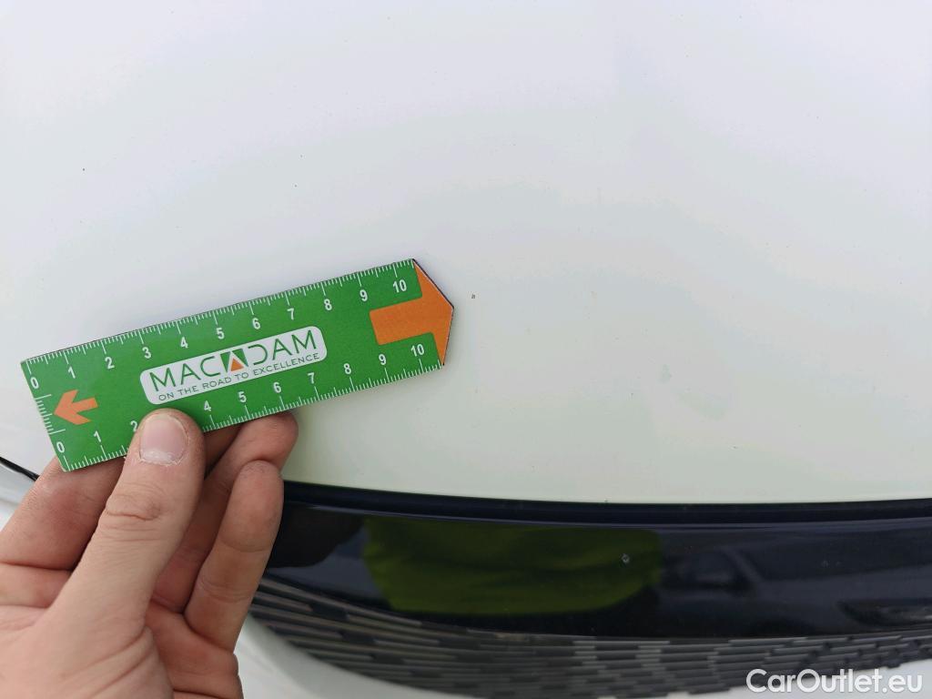  Peugeot  2008 PEUGEOT  / 2019 / 5P / todoterreno Allure BlueHDI 81kW (110CV) #40