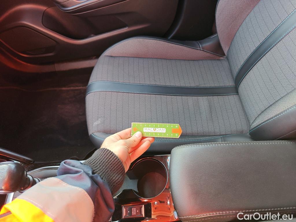  Peugeot  2008  Allure 1.5 HDi 110CV MT6 E6d #52