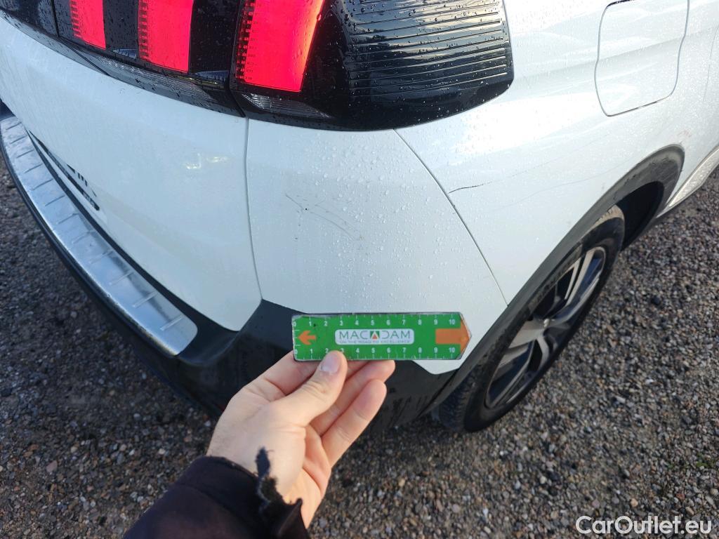  Peugeot  5008 PEUGEOT  / 2017 / 5P / todoterreno Allure 1.5L BlueHDi 96kW (130CV) S&S #73