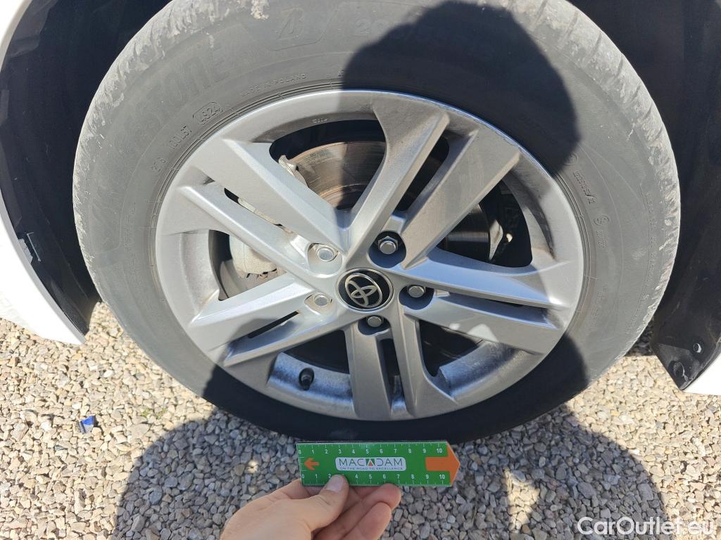  Toyota  Corolla TOYOTA  / 2019 / 5P / familiar 1.8 125H ACTIVE TECH E-CVT TOU SPORT #6