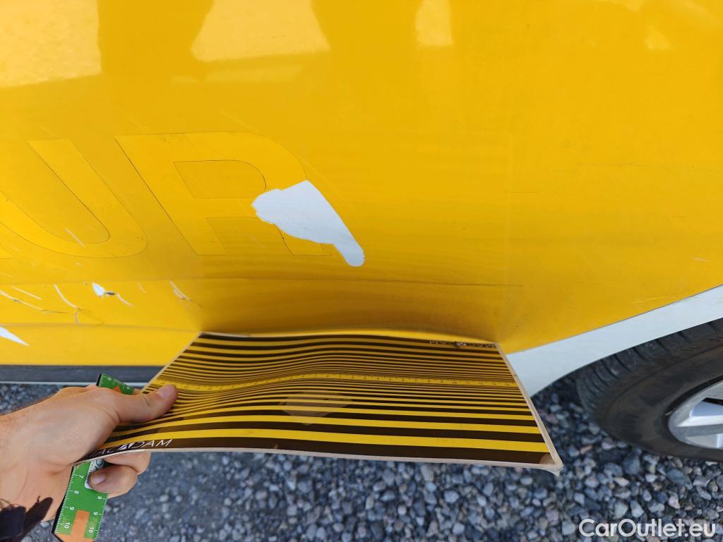  Renault  Clio RENAULT  / 2019 / 5P / berlina con portón Business Blue dCi 74kW (100CV) #3