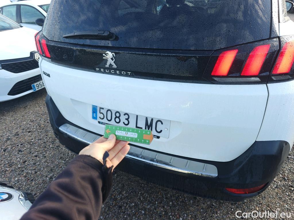  Peugeot  5008 PEUGEOT  / 2017 / 5P / todoterreno Allure 1.5L BlueHDi 96kW (130CV) S&S #19