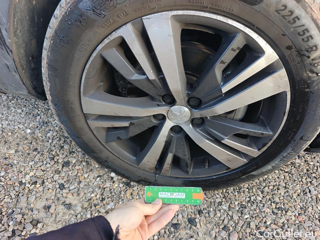  Peugeot  5008 PEUGEOT  / 2017 / 5P / todoterreno Allure 1.5L BlueHDi 96kW (130CV) S&S #27